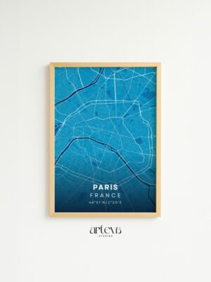 Paris map poster Sapphire Blue dengan frame kayu natural