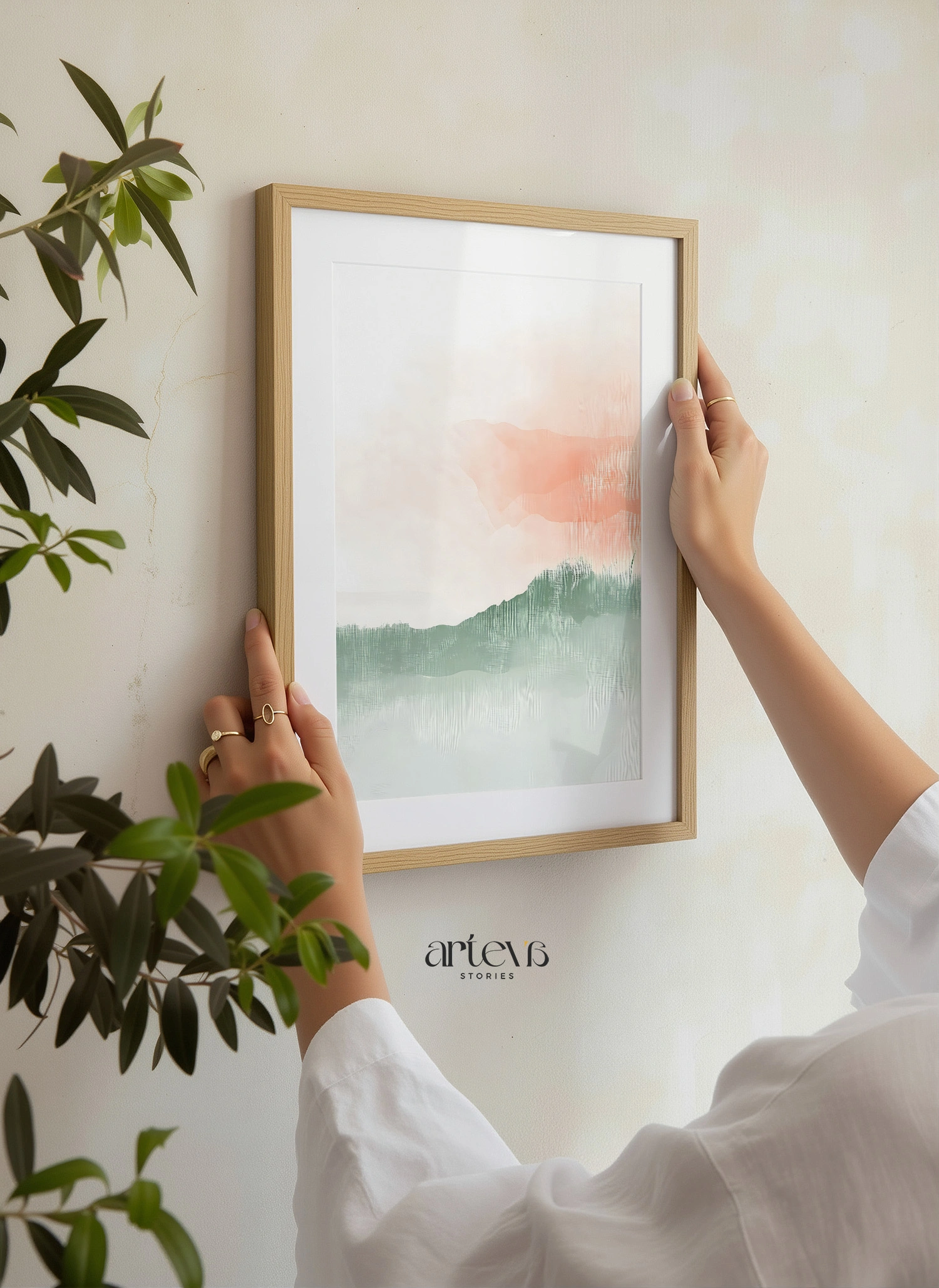 Lukisan abstract watercolor Calma seri Whispers of Calmness, peach dan sage green bertekstur kuas ekspresif, dekorasi dinding premium Arteva Stories
